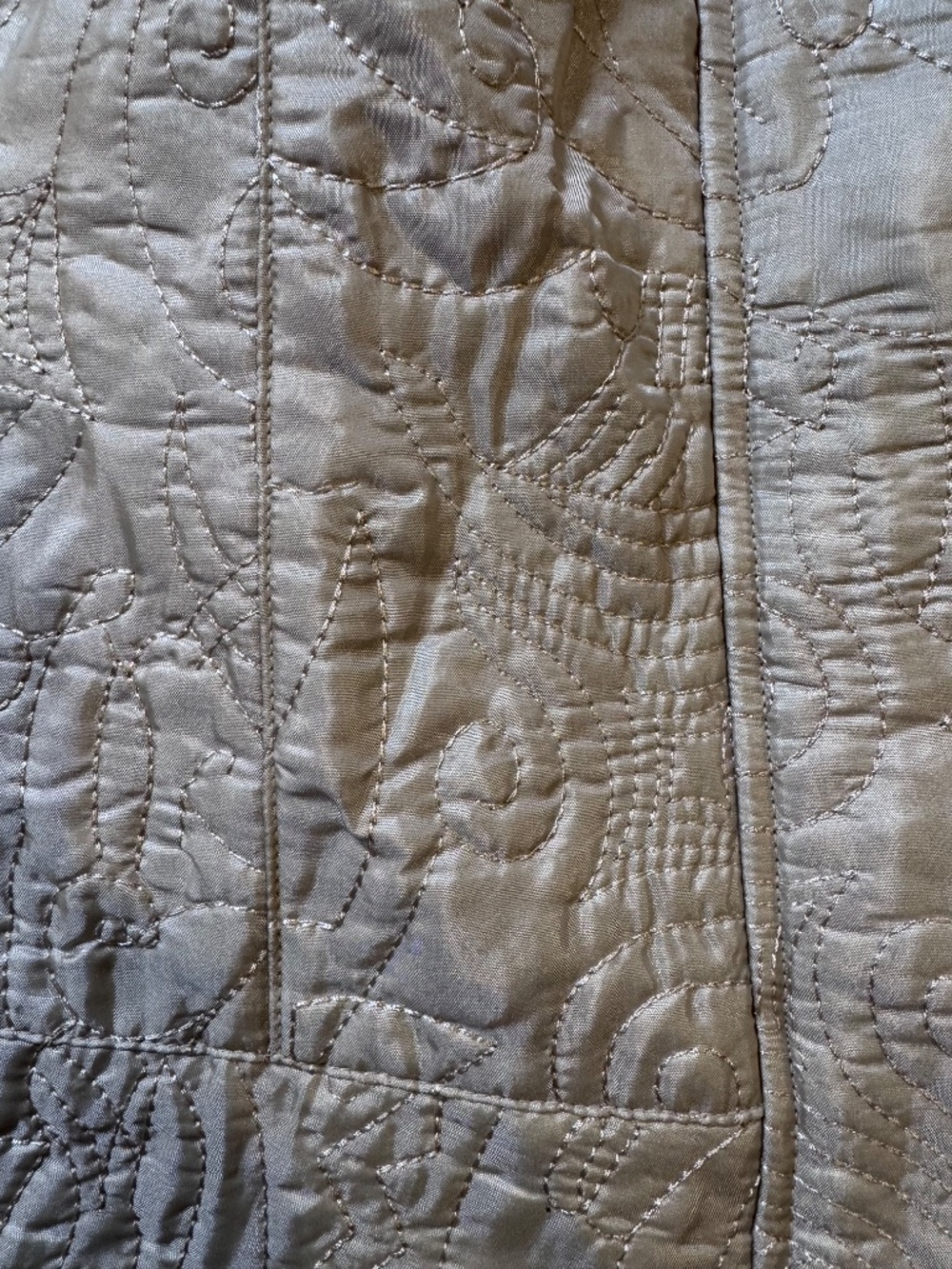 Zenergy by Chico’s Quilted Vest Beige Champagne Metallic Zip Front Size 1 - Picture 3 of 11